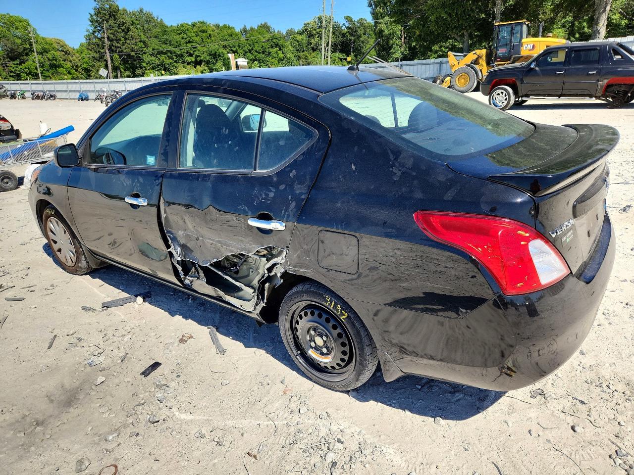 Nissan Versa 1.6 S