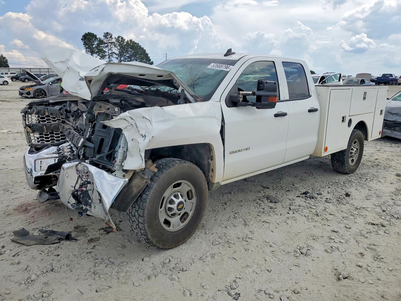 Salvage Chevrolet Silverado Image