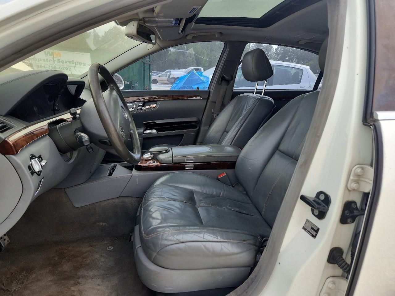 Mercedes-Benz S-Class 550