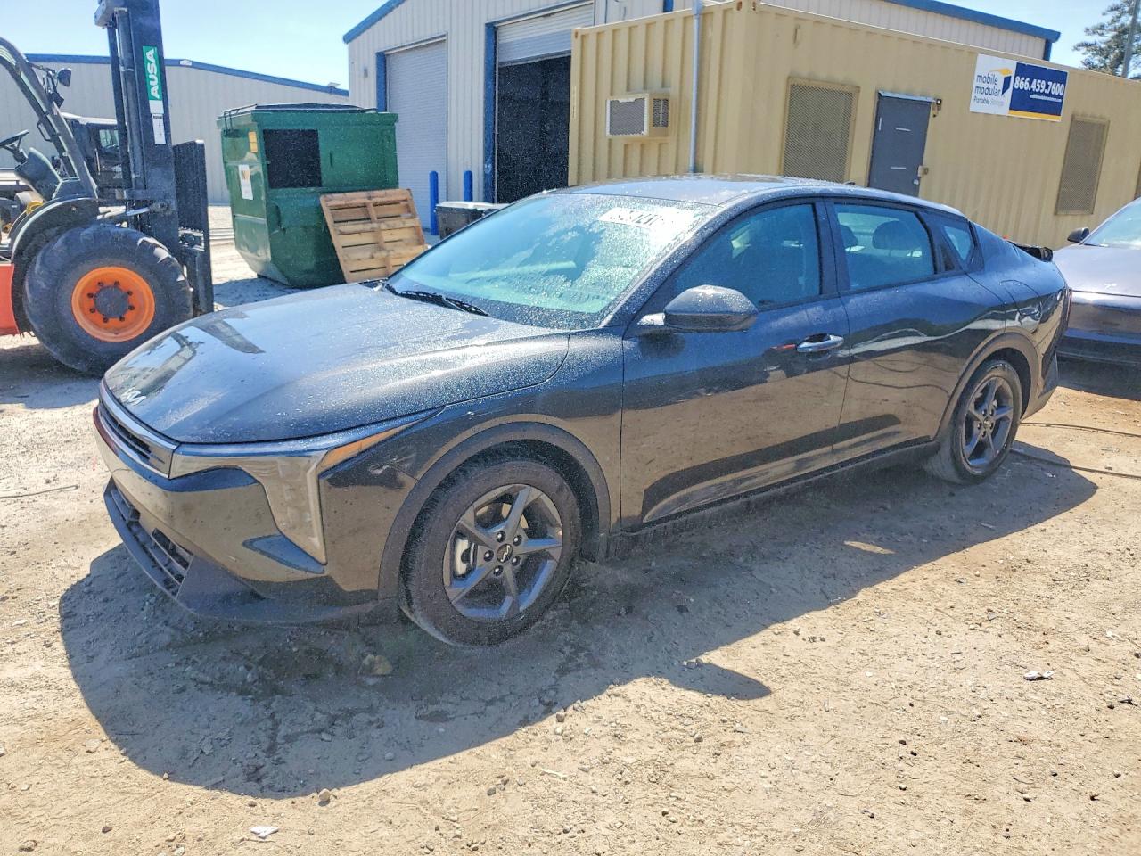 Salvage Kia K4 Image