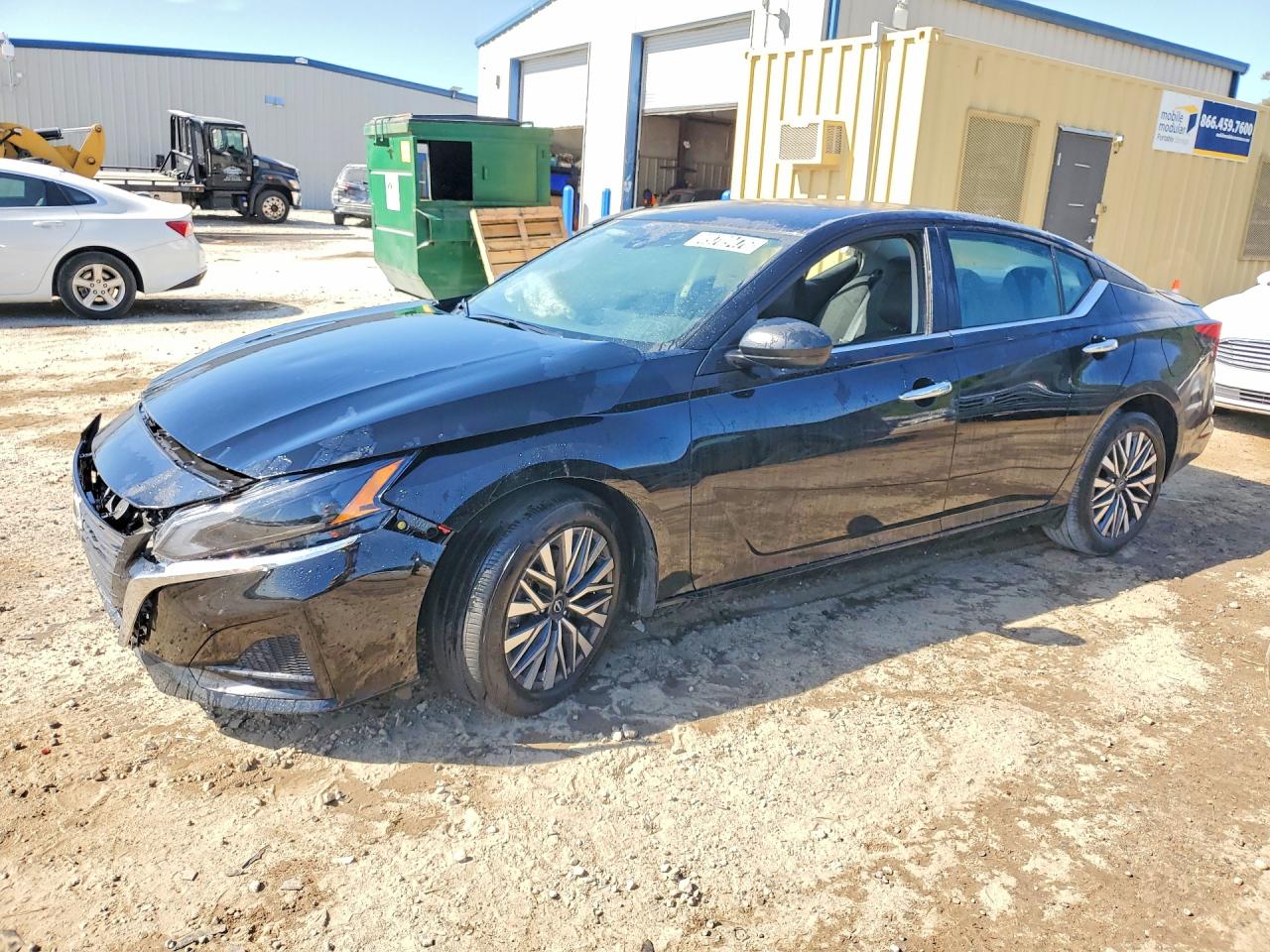Salvage Nissan Altima Image