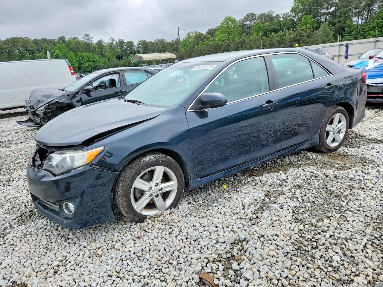 Salvage Toyota Camry Image