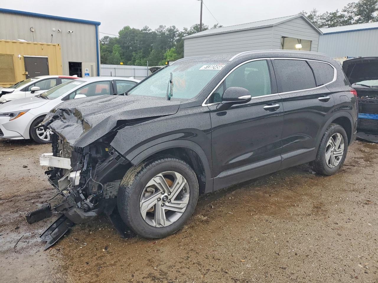 Salvage Hyundai SANTA FE Image