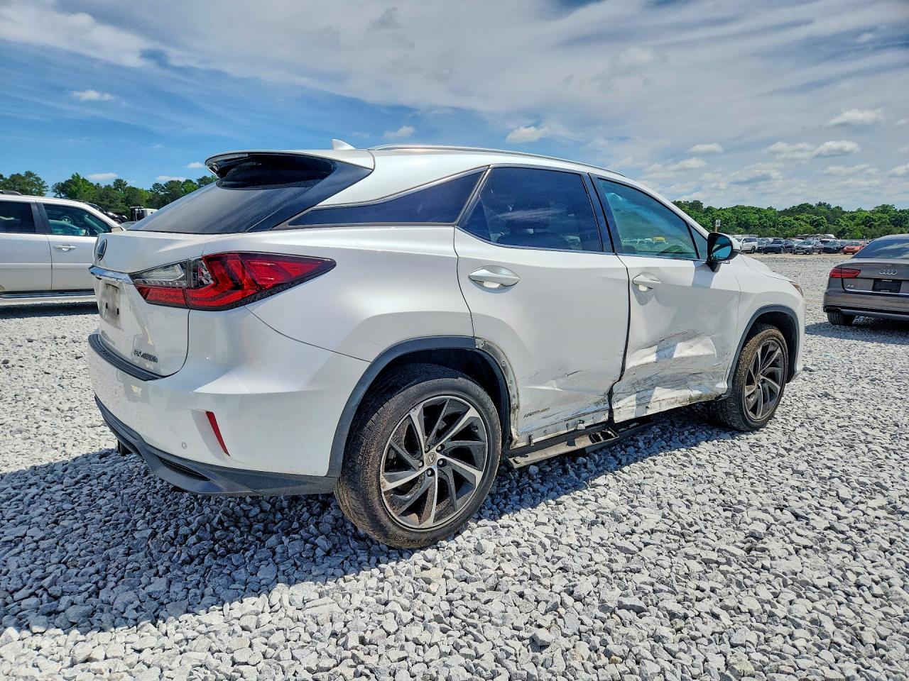 Lexus RX Base