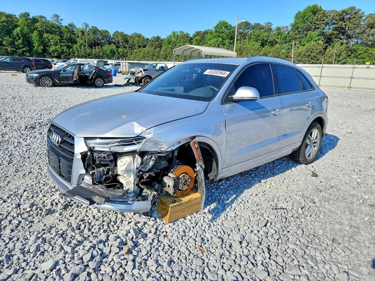 Salvage Audi Q3 Image