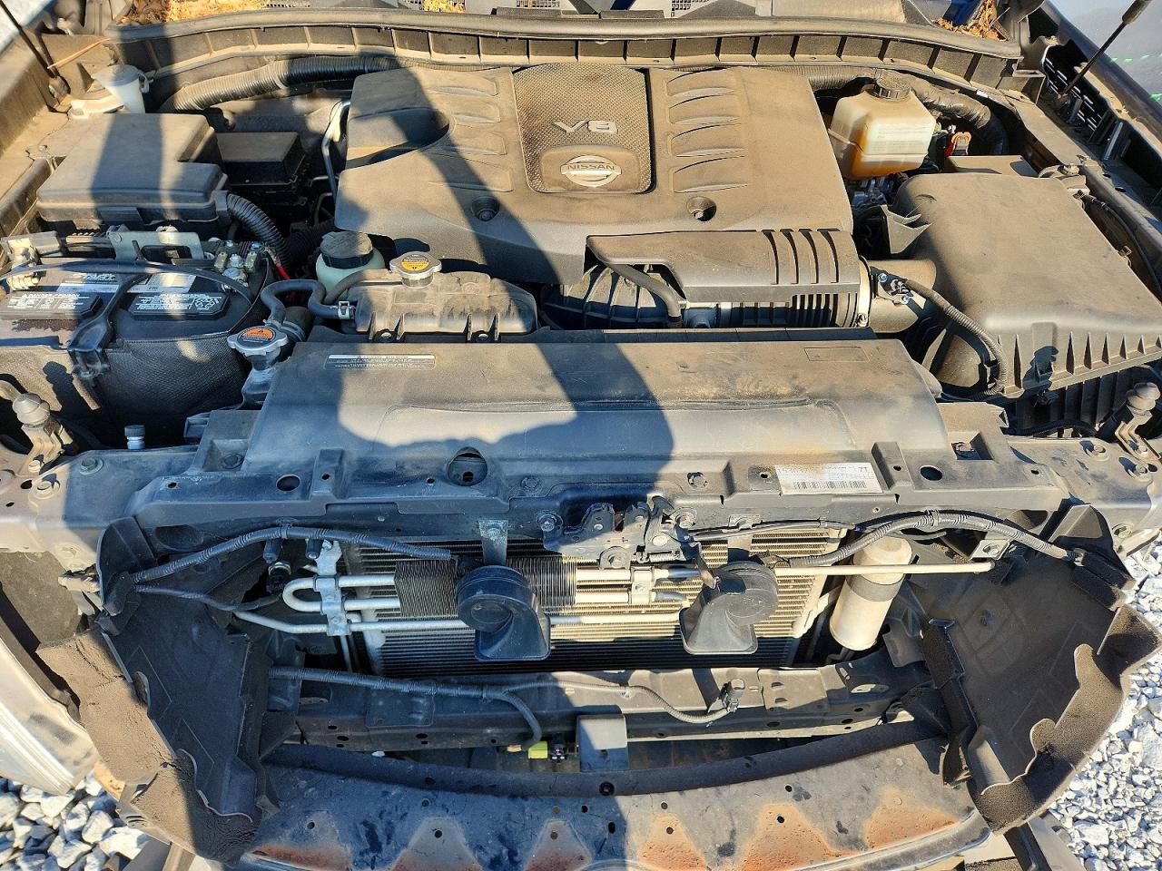 Nissan Armada Sv