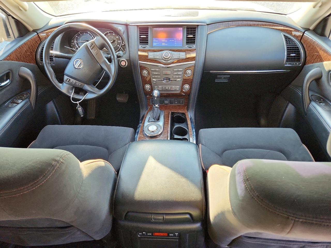 Nissan Armada Sv