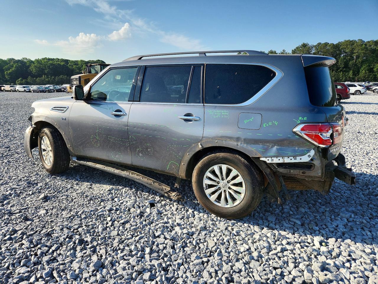 Nissan Armada Sv