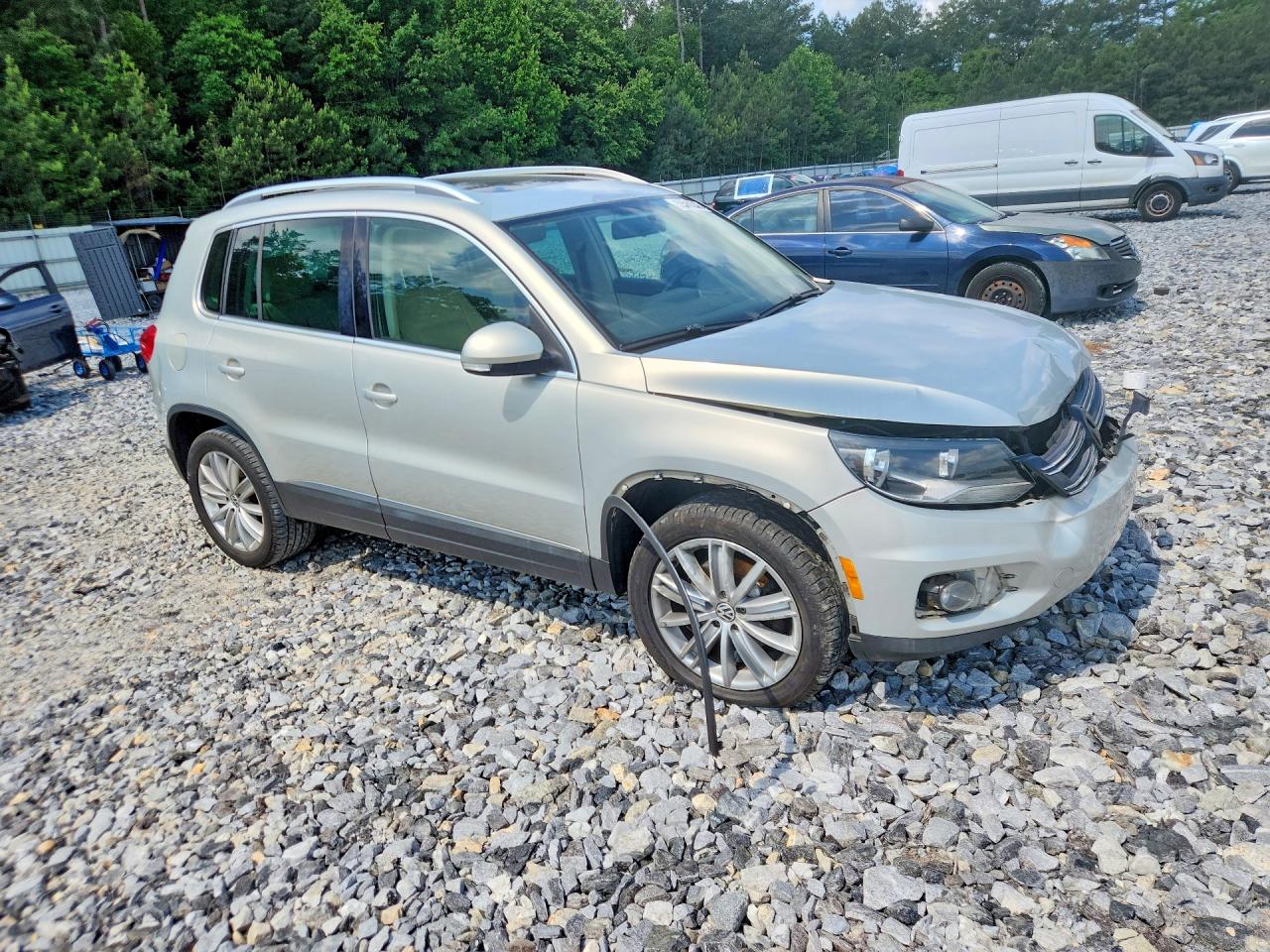 Volkswagen Tiguan S