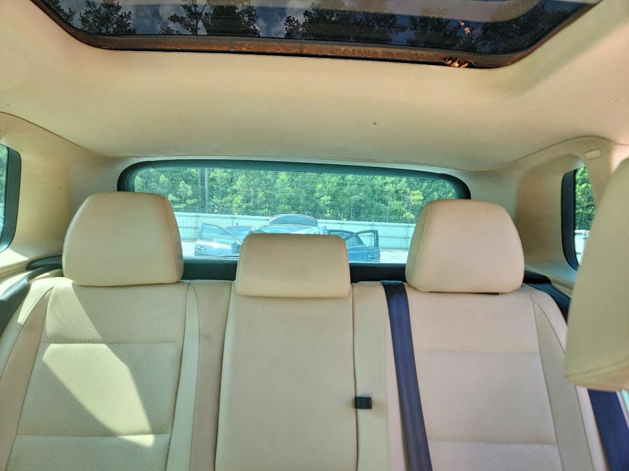 Volkswagen Tiguan S