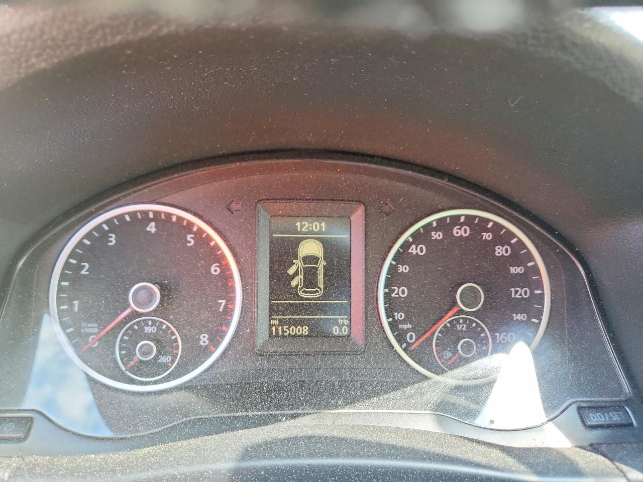 Volkswagen Tiguan S