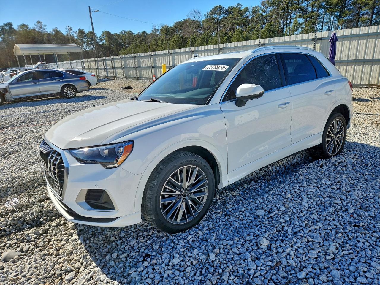 Salvage Audi Q3 Image