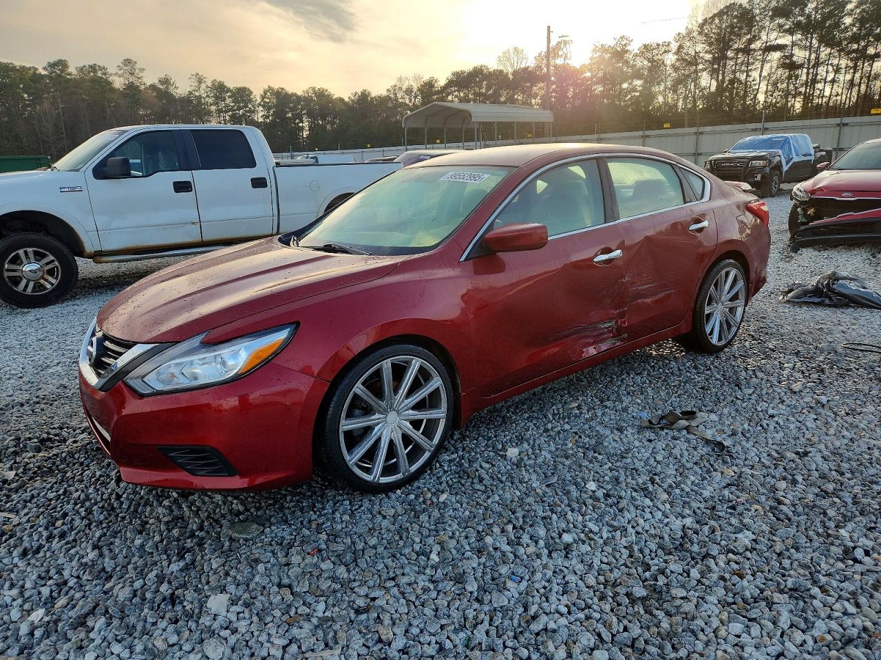 Salvage Nissan Altima Image