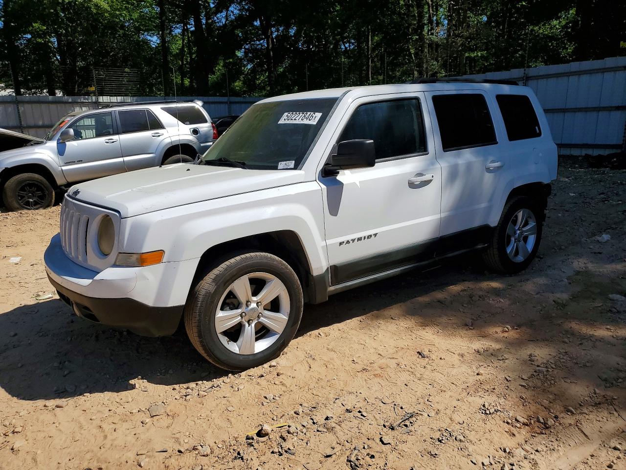 Salvage Jeep Patriot Image