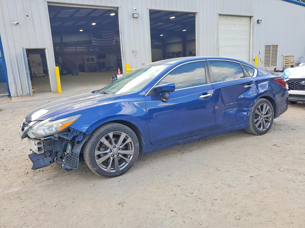 Salvage Nissan Altima Image