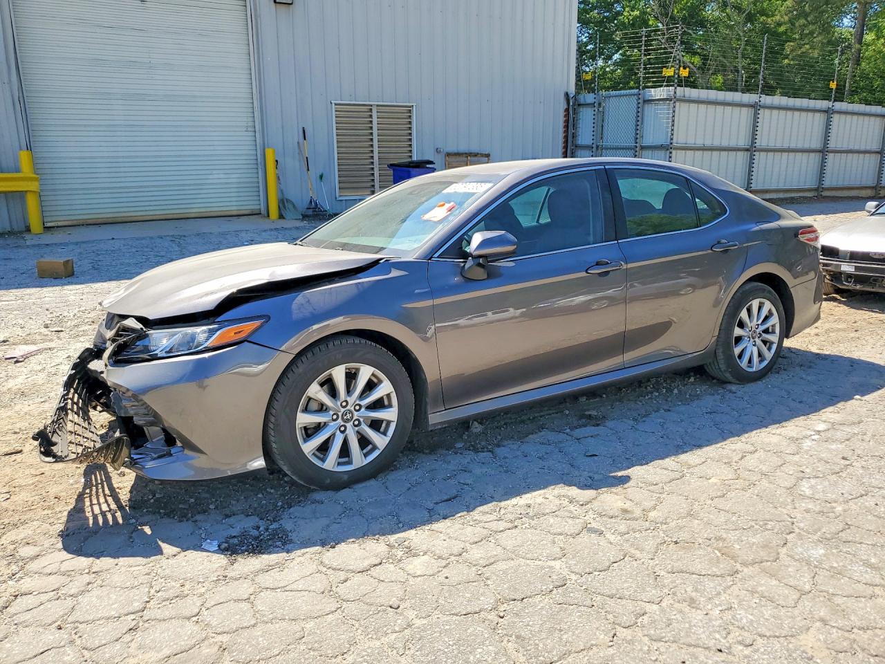 Salvage Toyota Camry Image