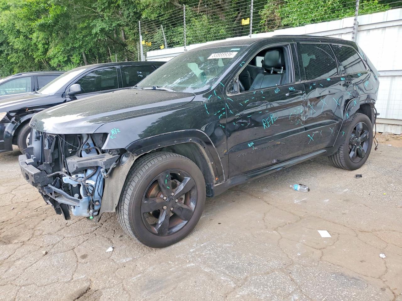 Salvage Jeep Cherokee Image