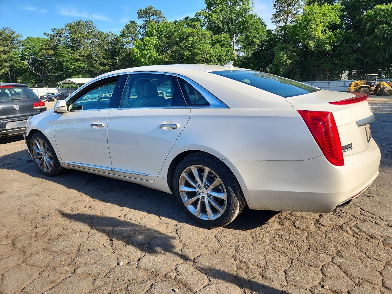 Cadillac XTS Luxury Collection
