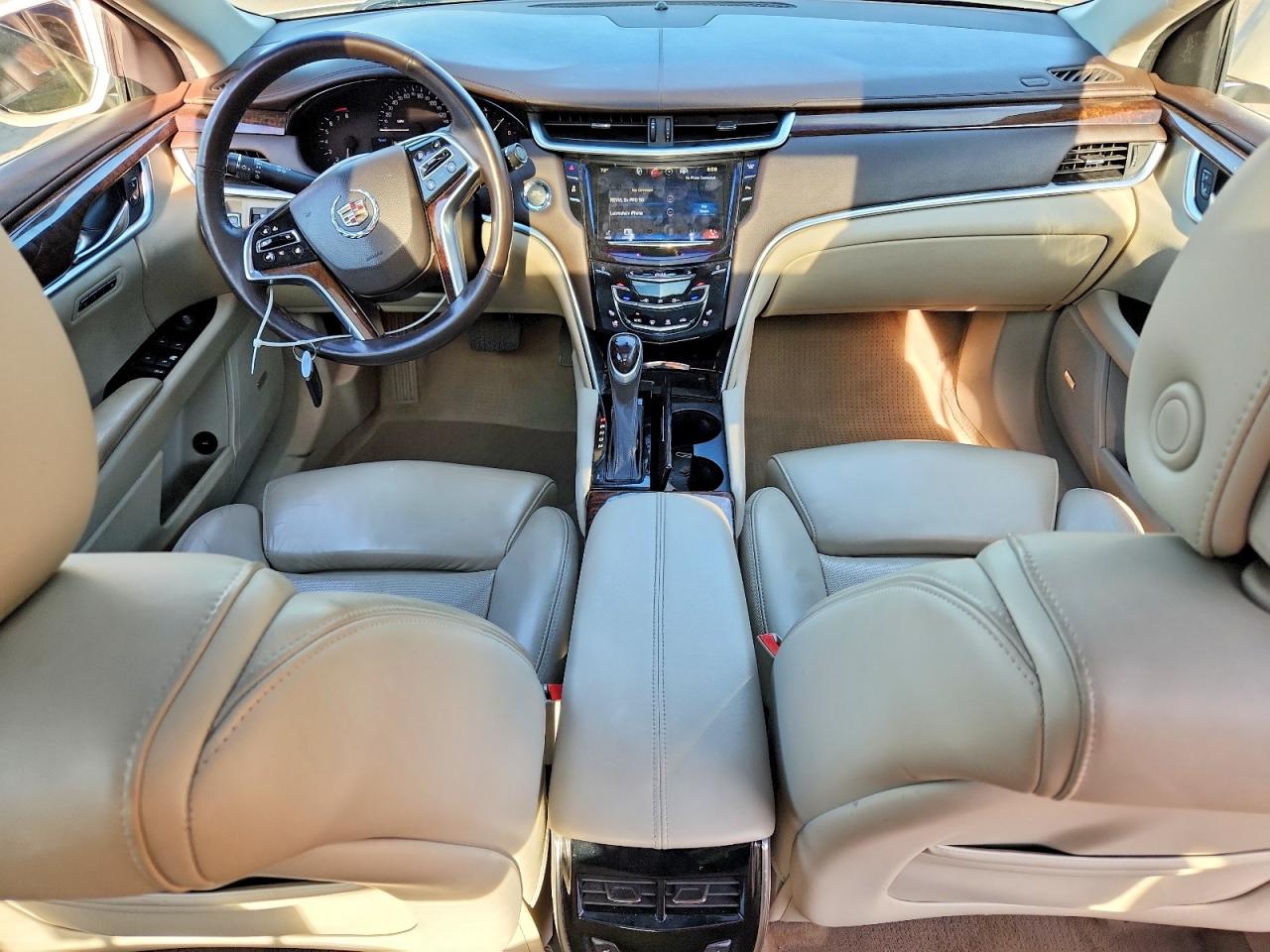 Cadillac XTS Luxury Collection