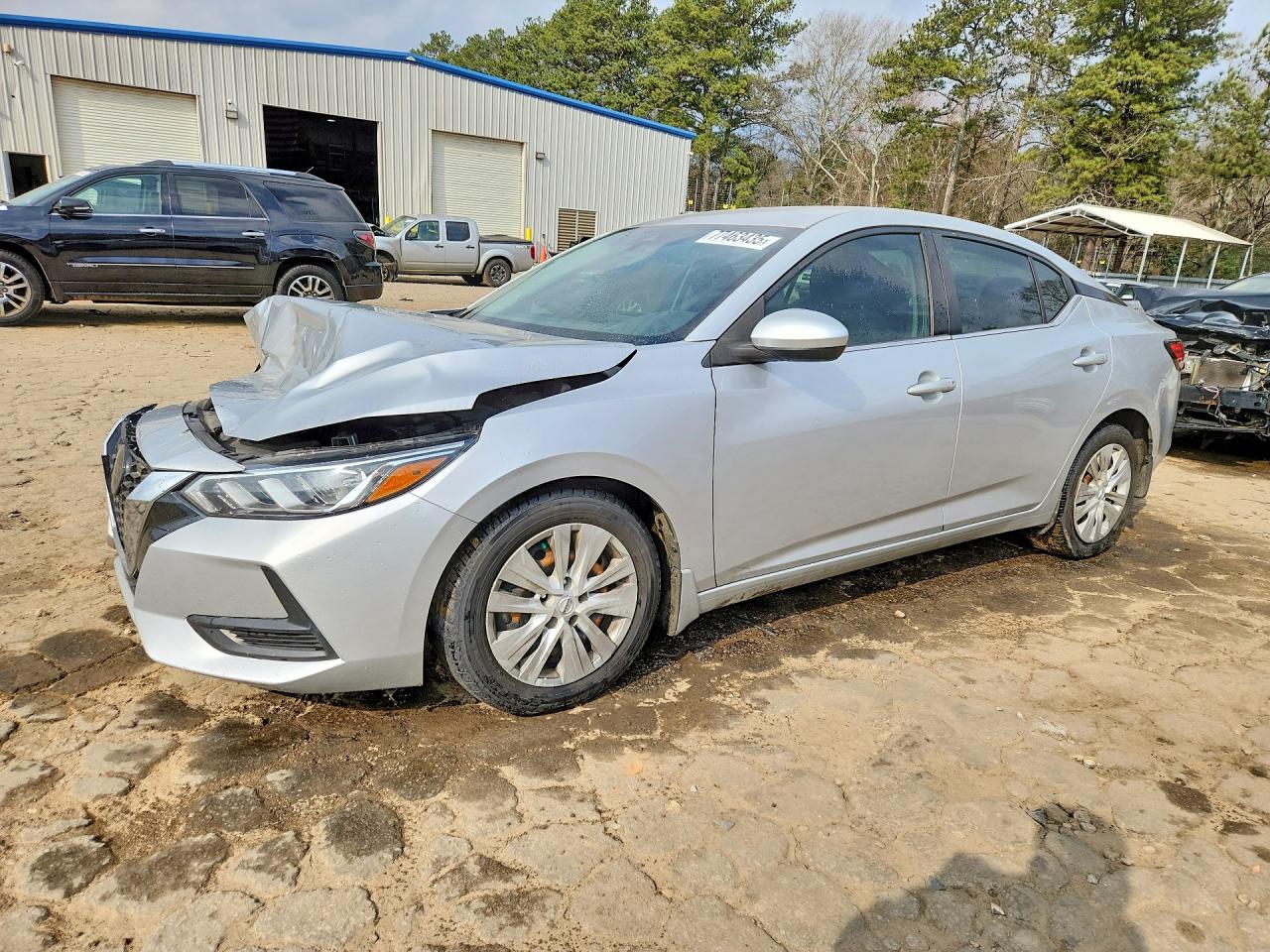 Salvage Nissan Sentra Image