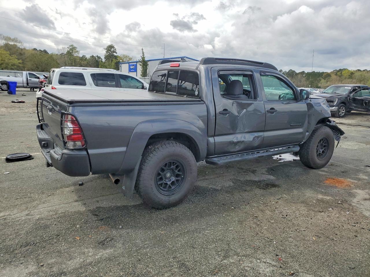 Toyota Tacoma V6