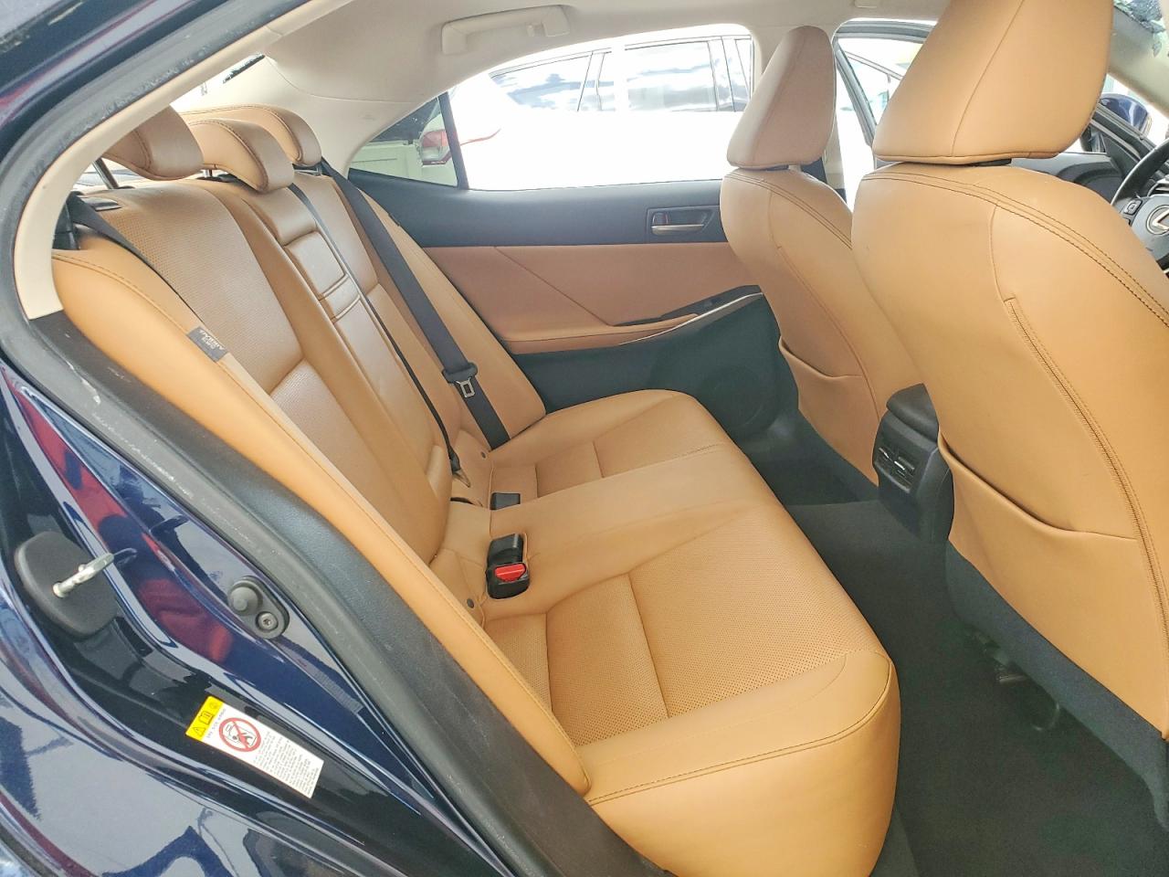 Lexus Is Base