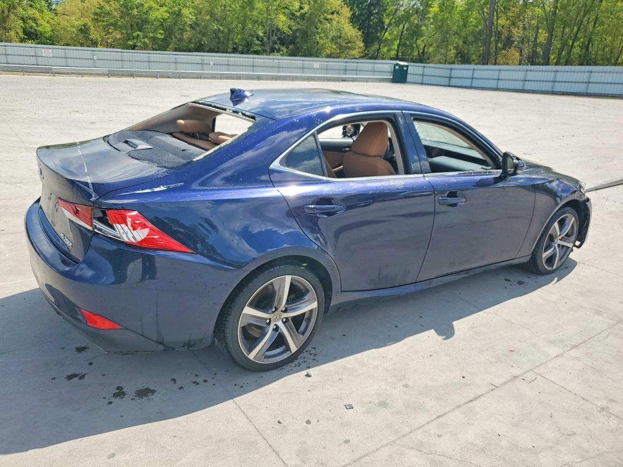 Lexus Is Base