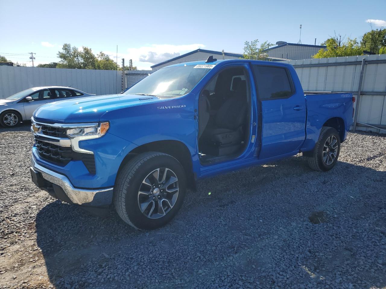 Salvage Chevrolet Silverado Image