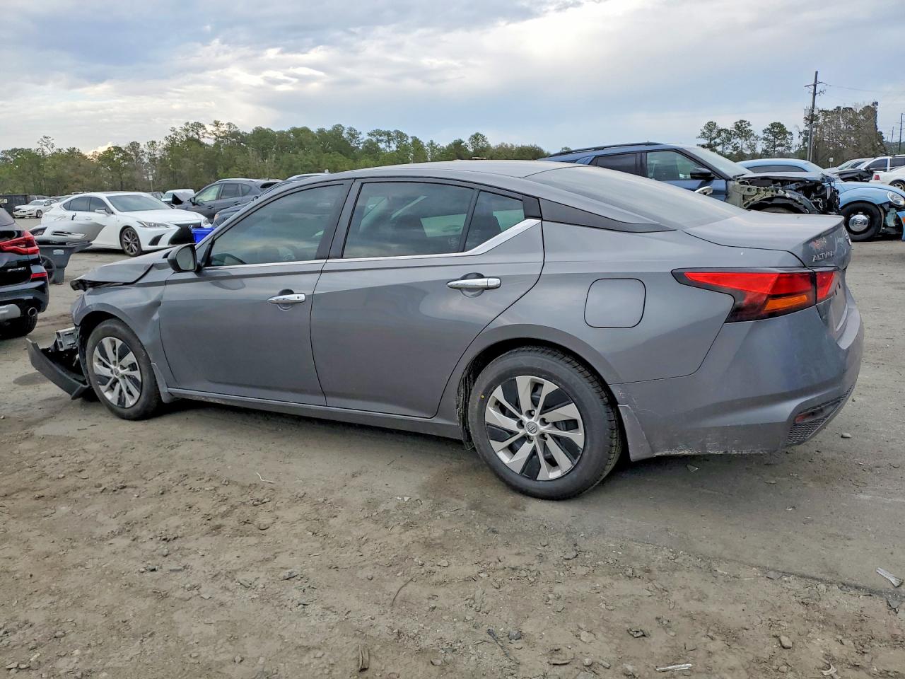 Nissan Altima S