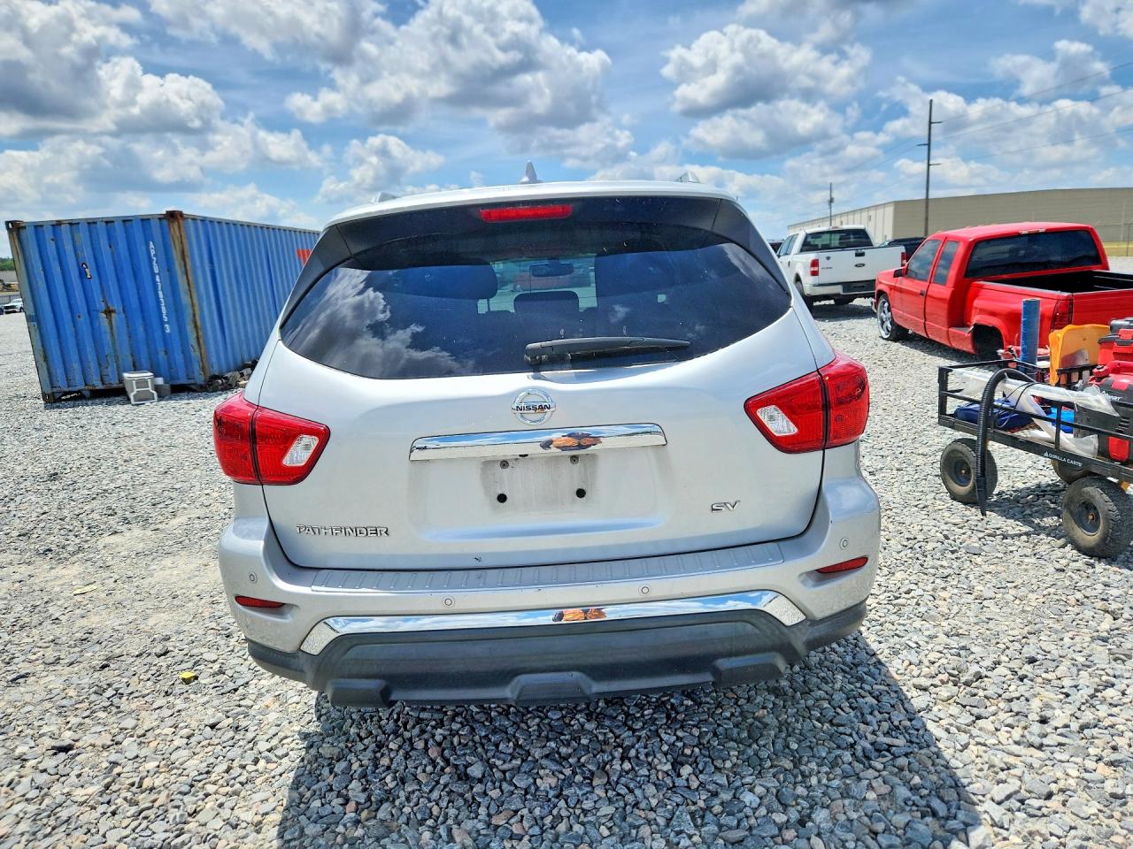 Nissan Pathfinder Sv