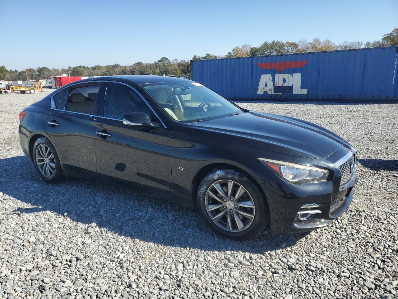 INFINITI Q50 Premium