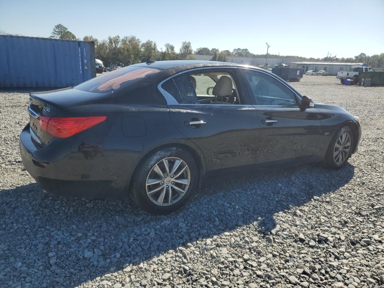 INFINITI Q50 Premium