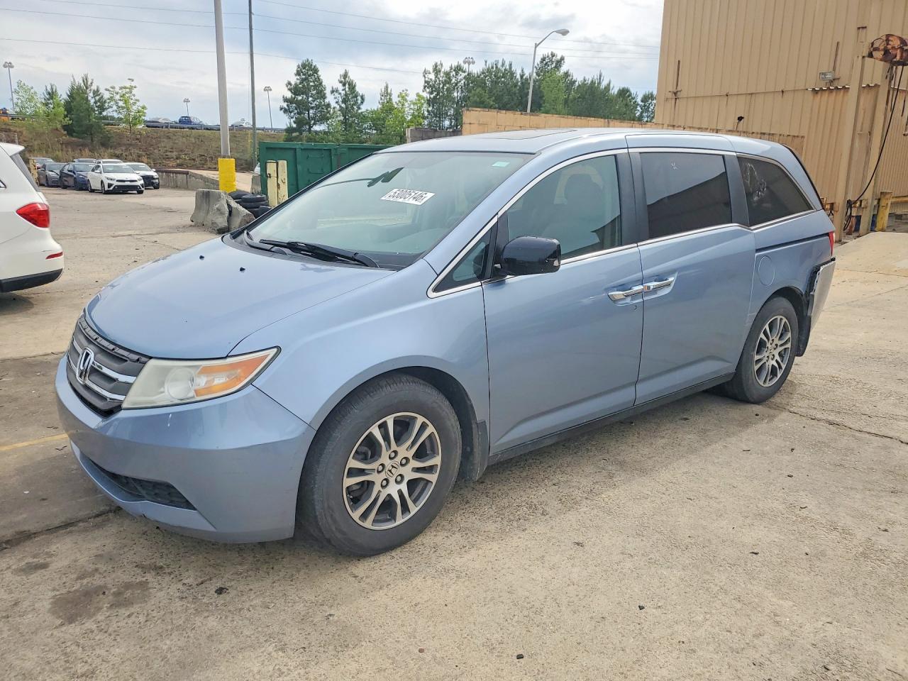 Salvage Honda Odyssey Image