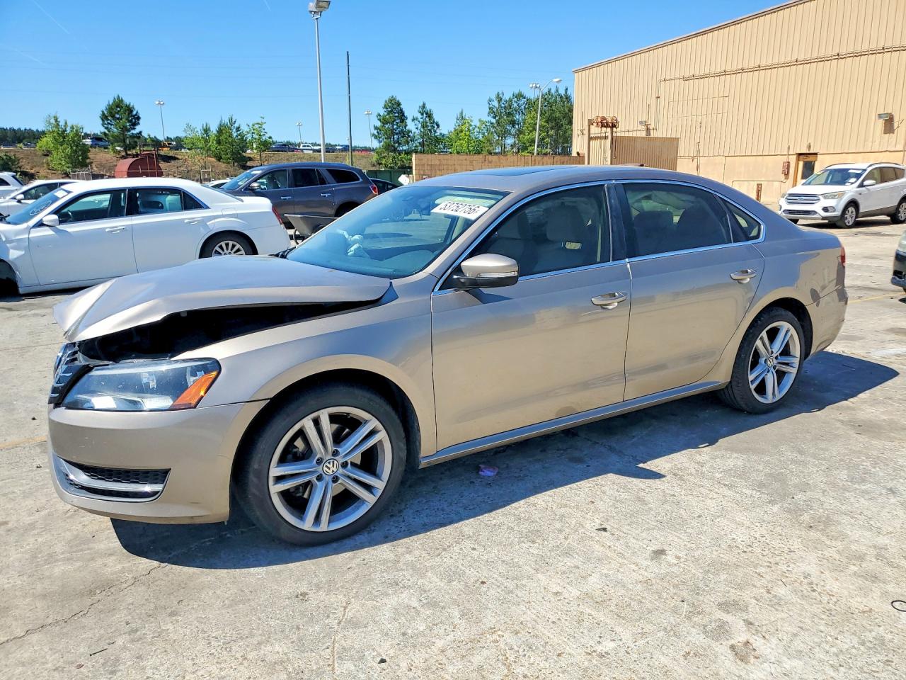 Salvage Volkswagen Passat Image