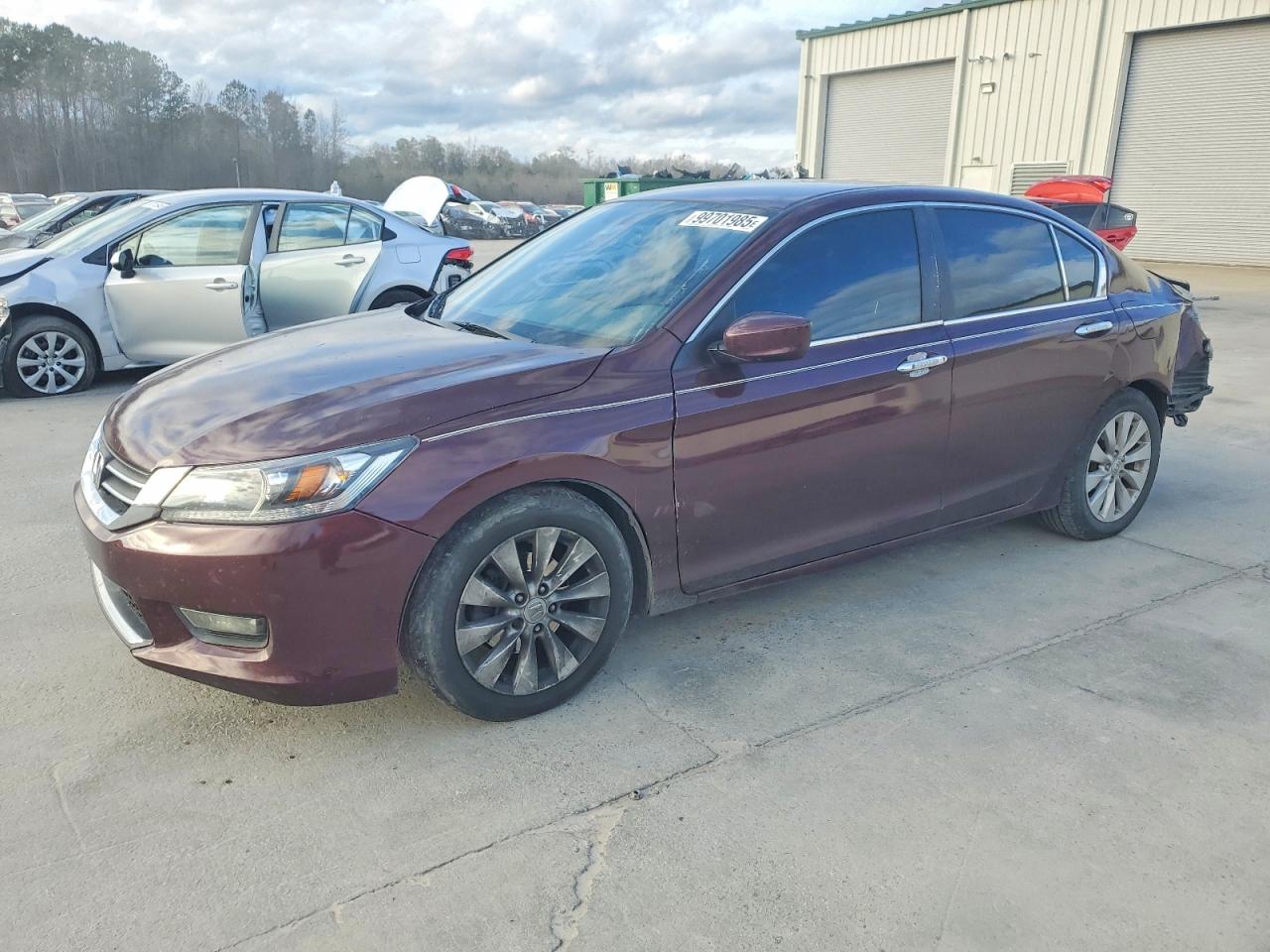 Salvage Honda Accord Image