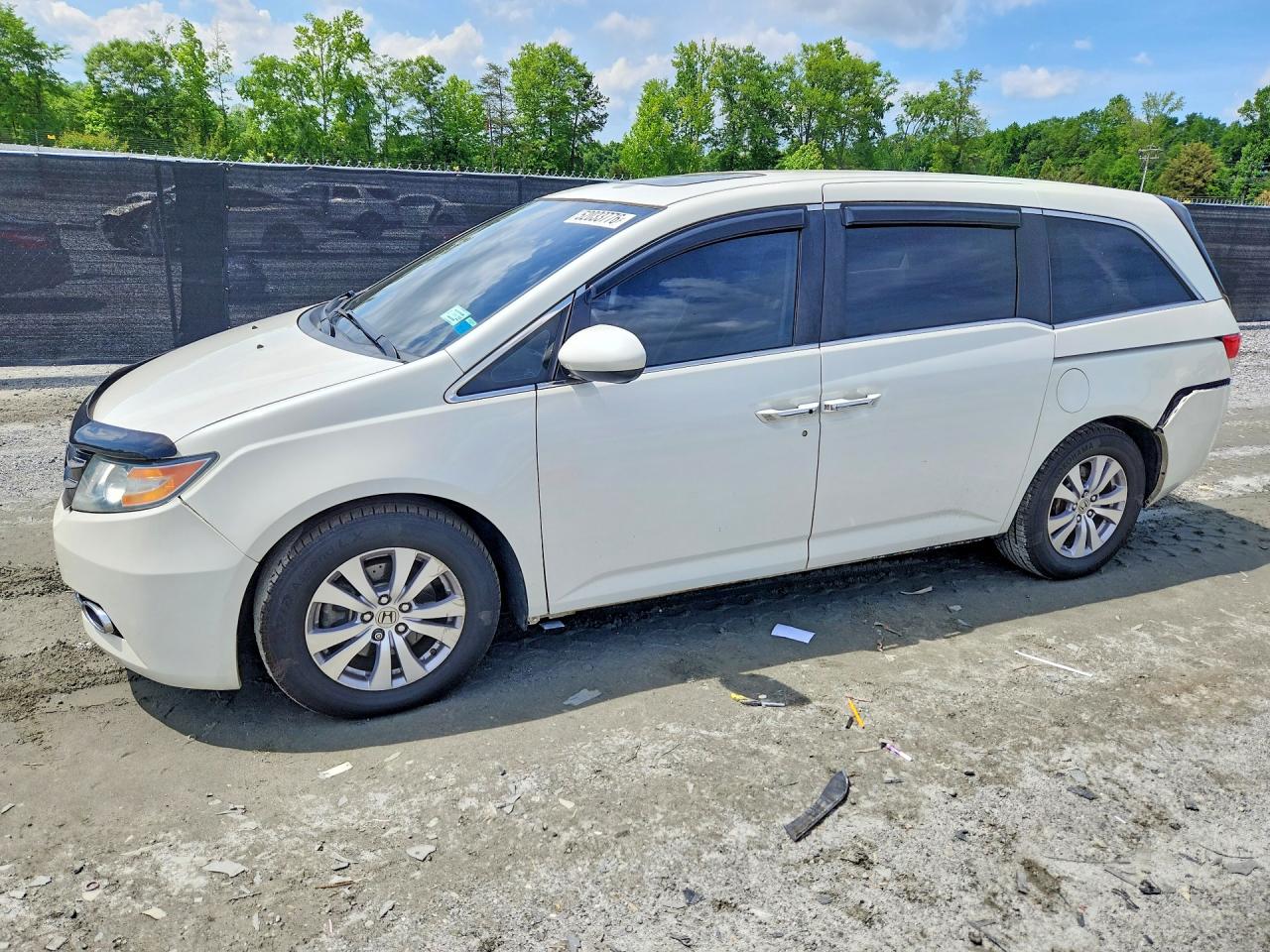 Salvage Honda Odyssey Image