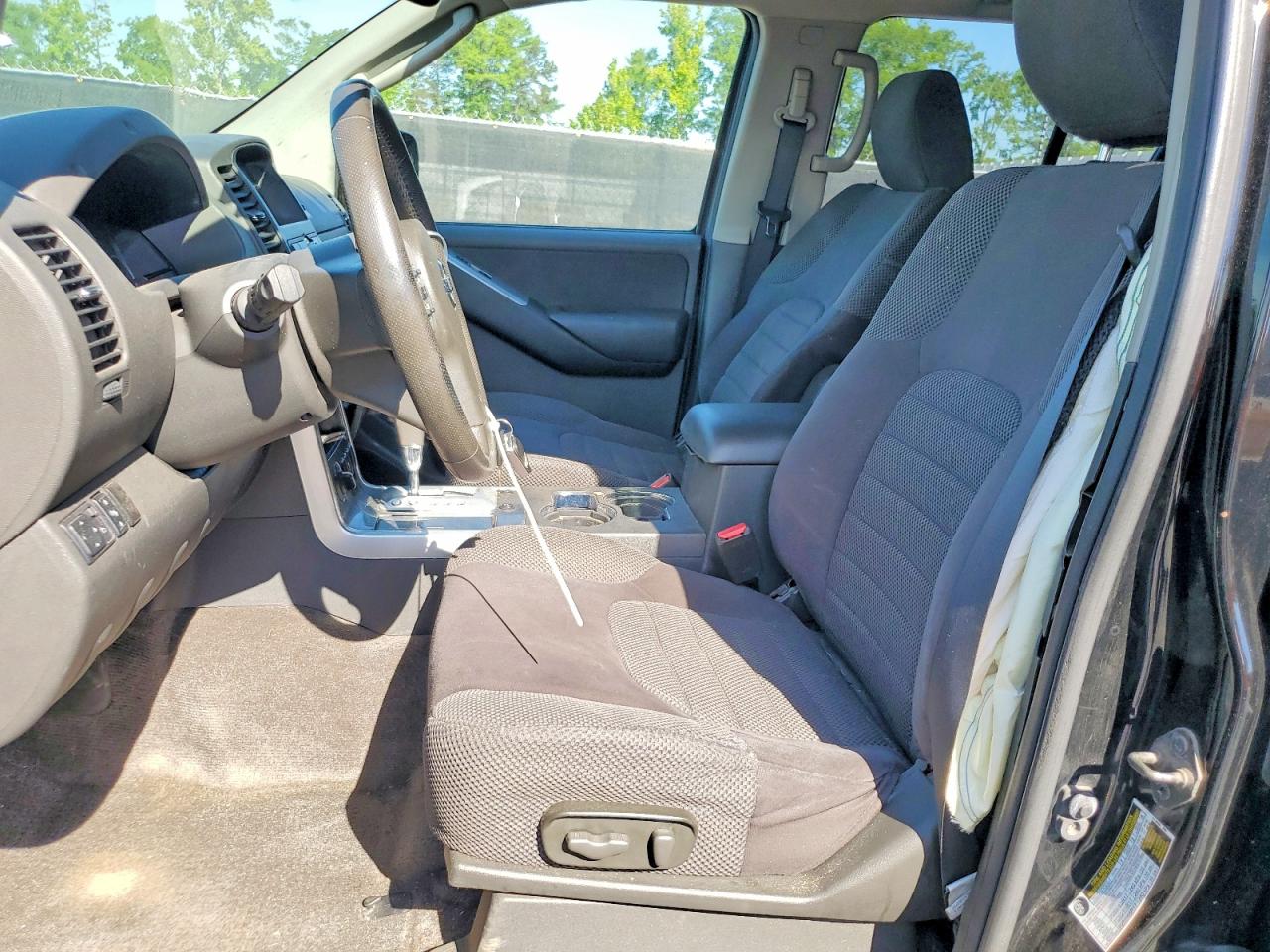 Nissan Pathfinder S