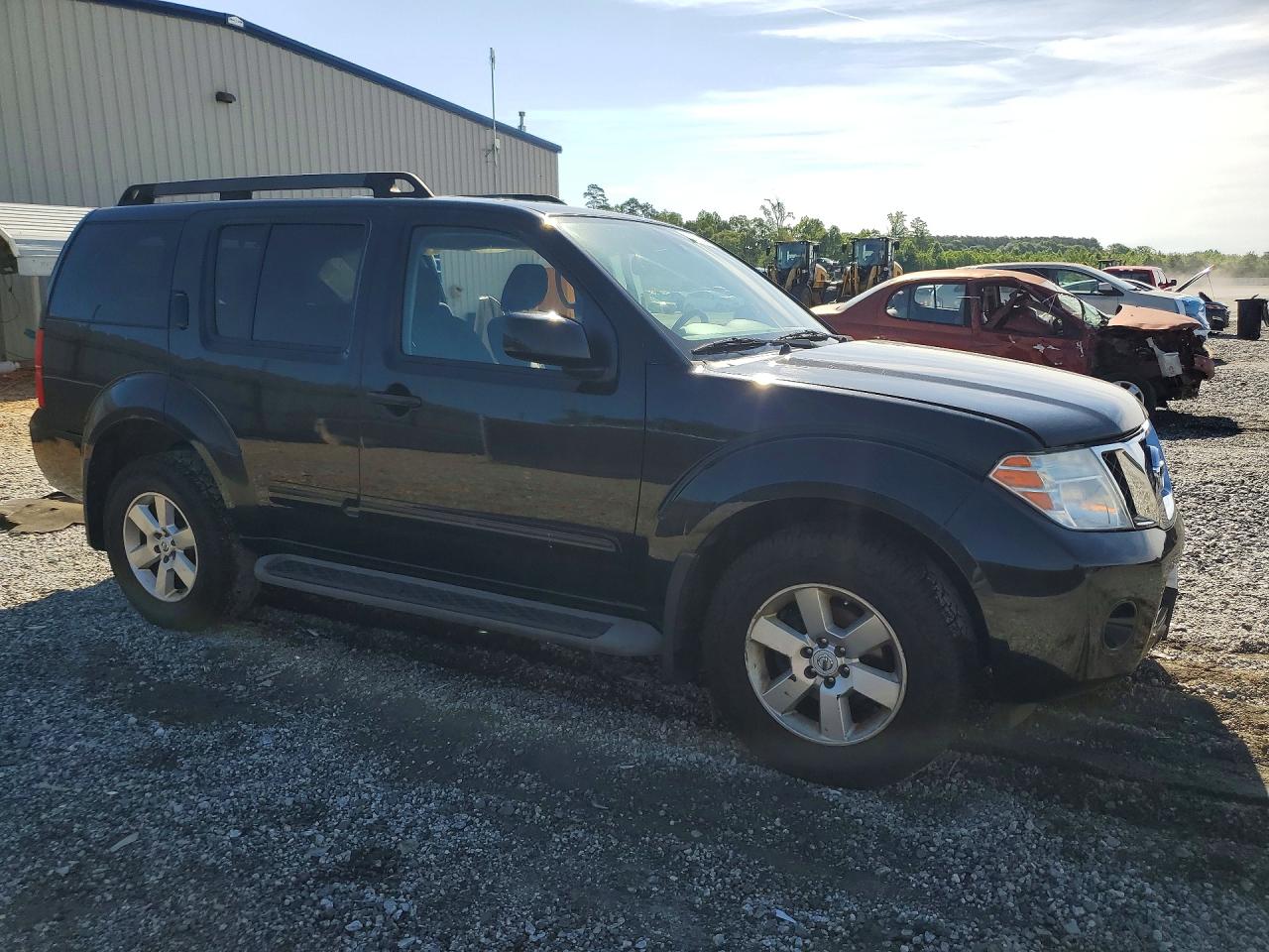 Nissan Pathfinder S