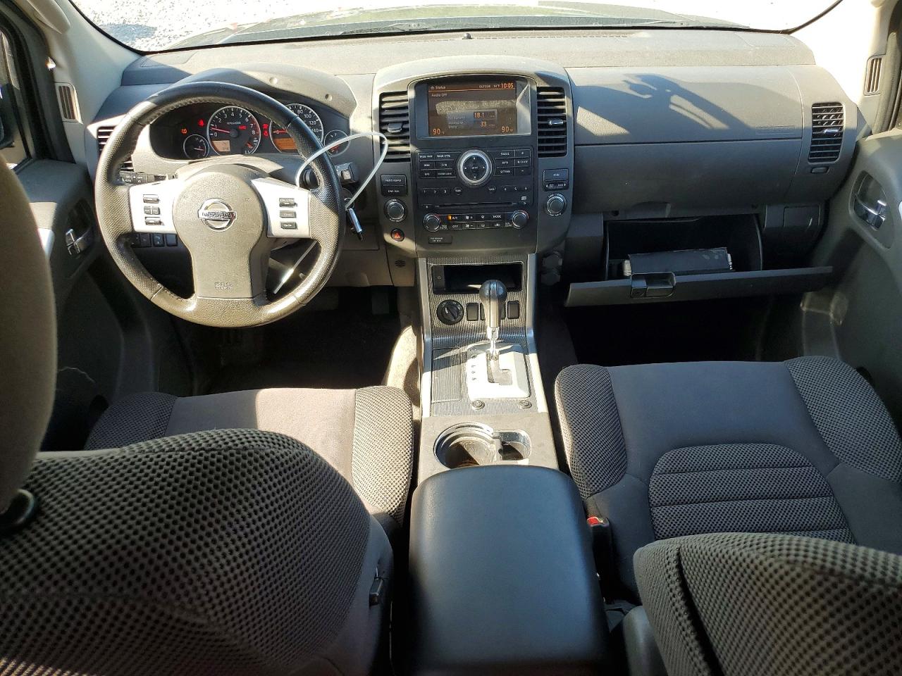 Nissan Pathfinder S