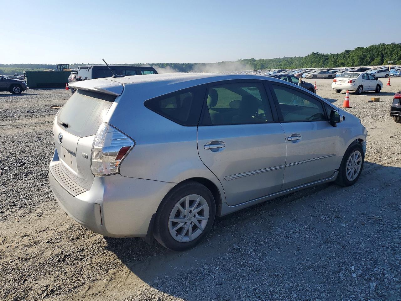 Toyota Prius v Three