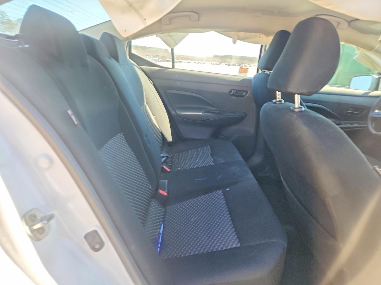 Nissan Versa S