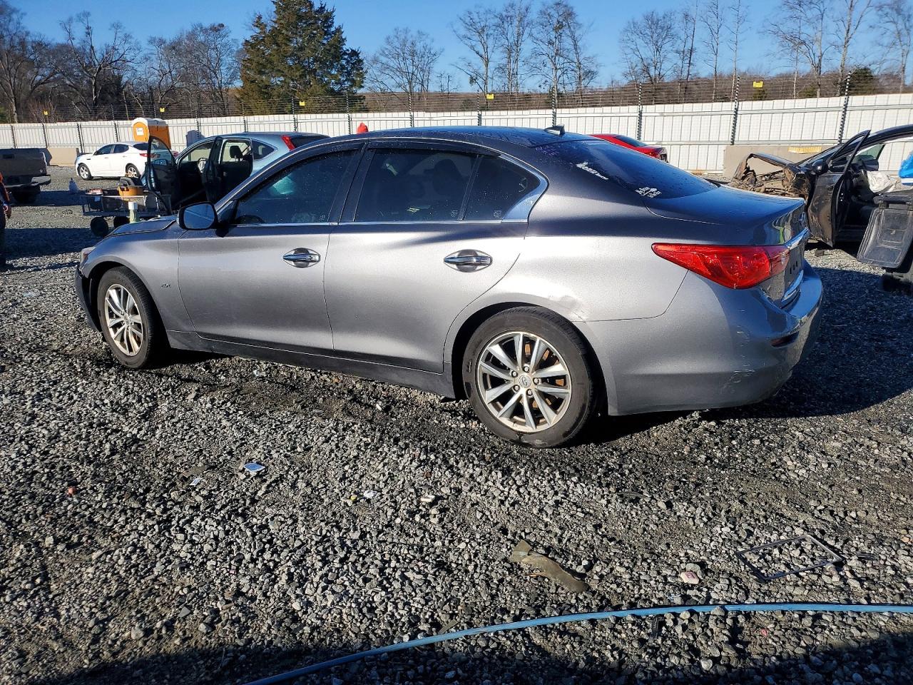 INFINITI Q50 2.0t