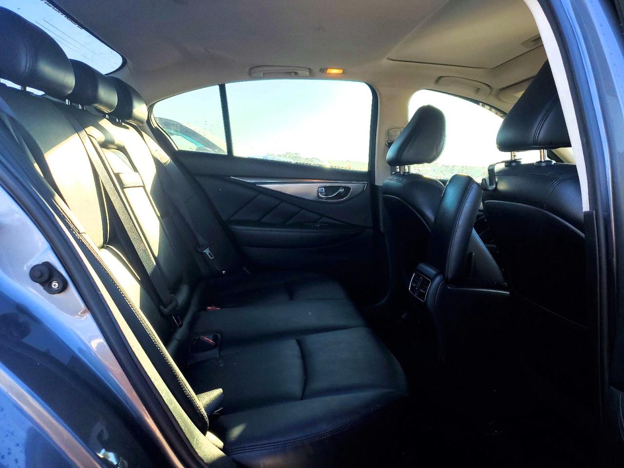 INFINITI Q50 2.0t