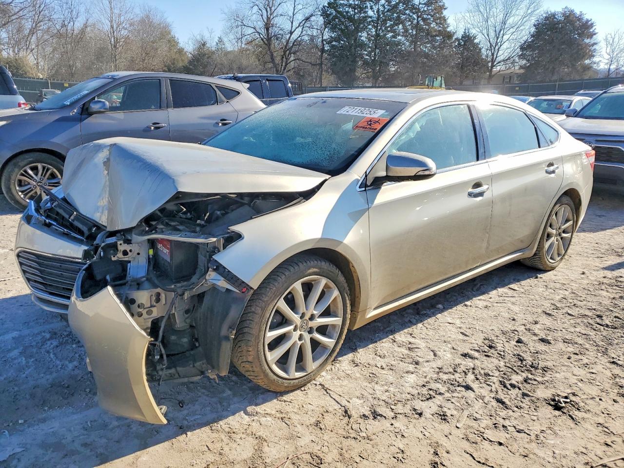 Salvage Toyota Avalon Image