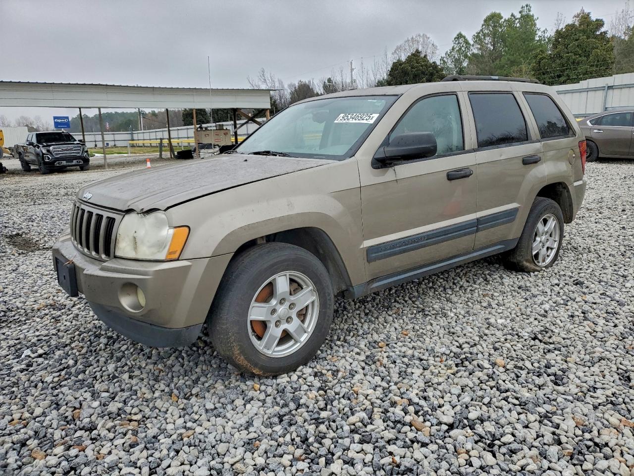 Salvage Jeep Grand Cherokee Image