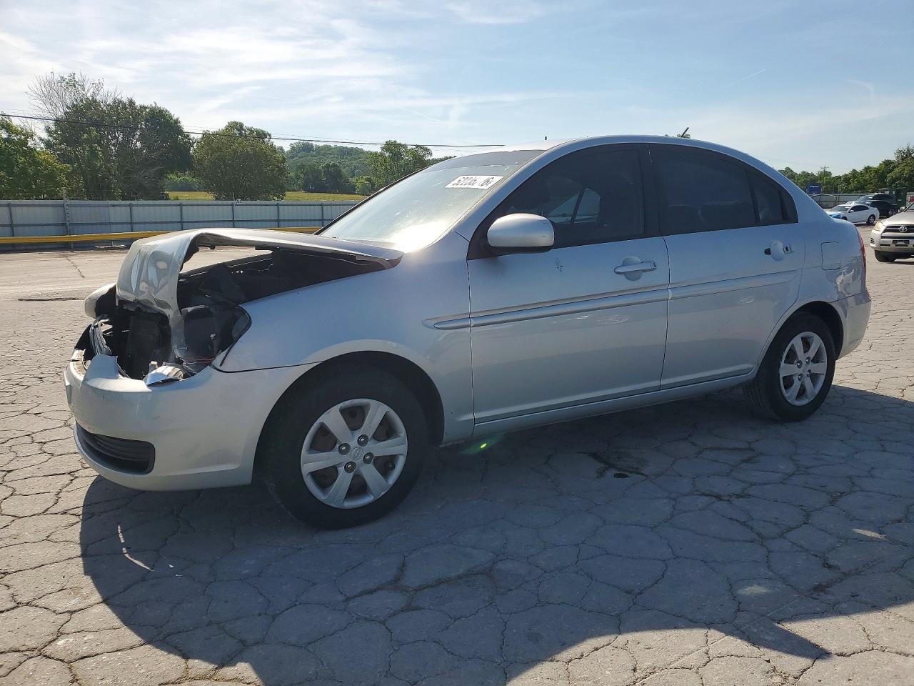 Salvage Hyundai ACCENT Image