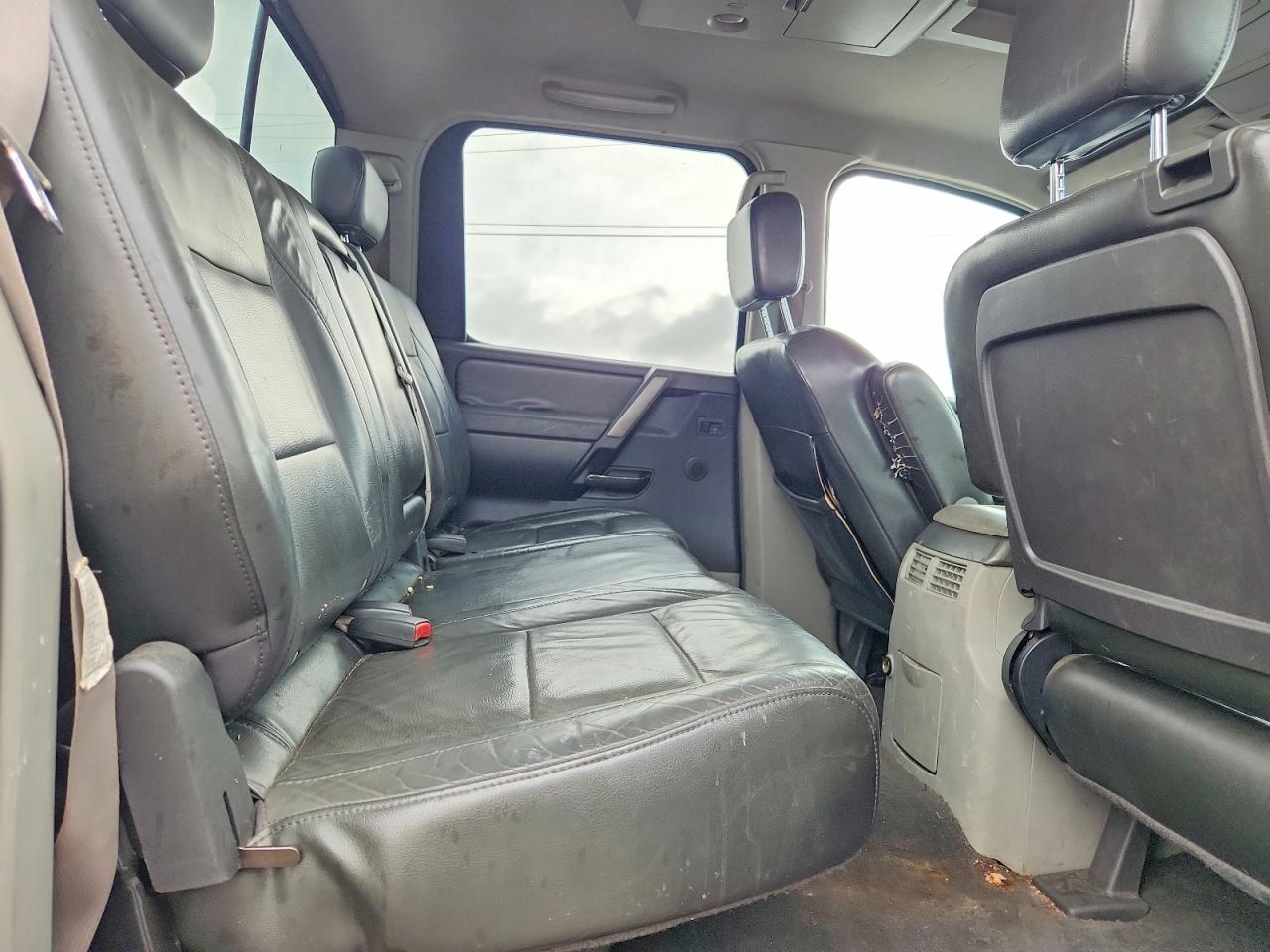 Nissan Titan Xe
