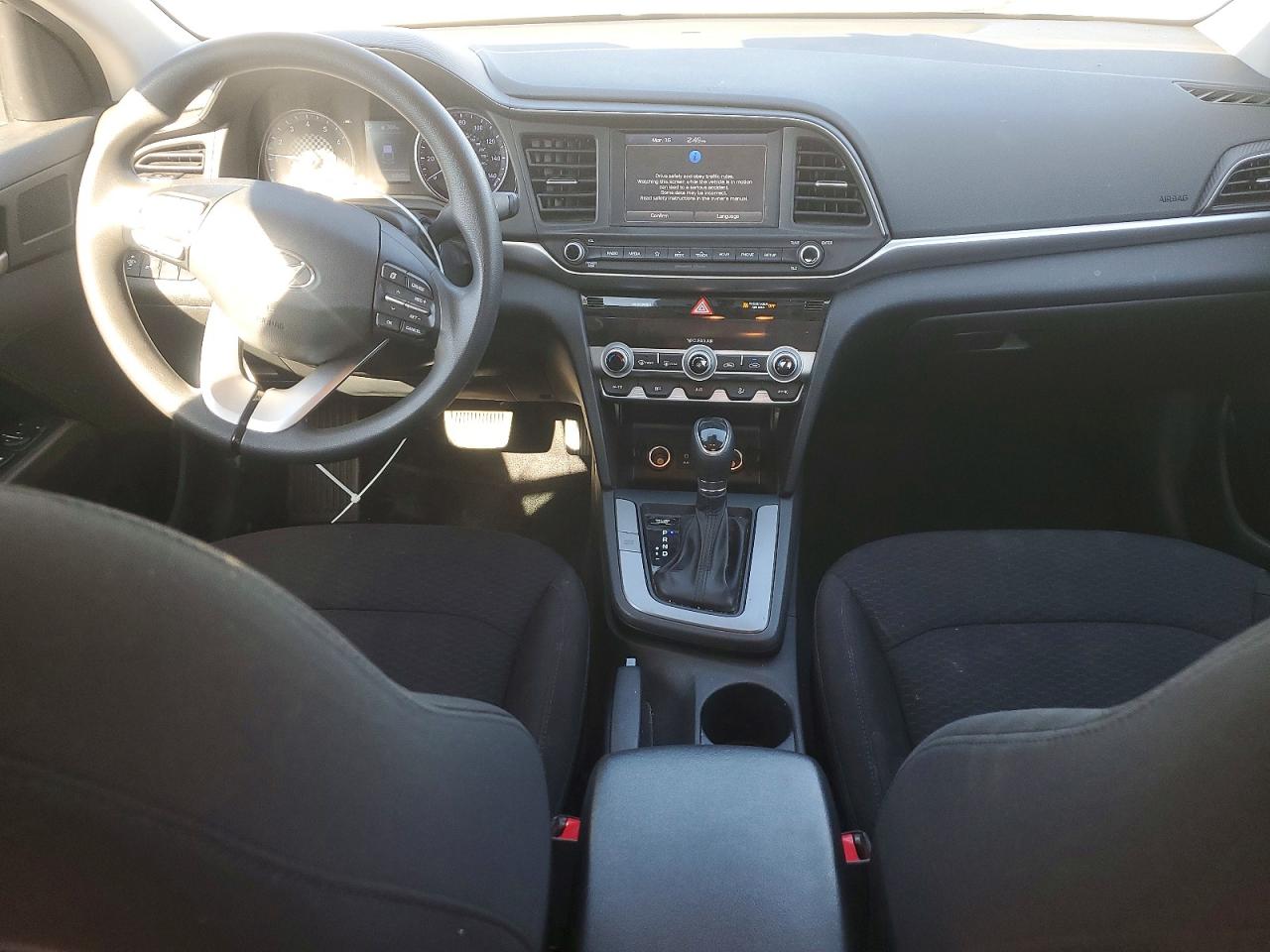 Hyundai ELANTRA Sel