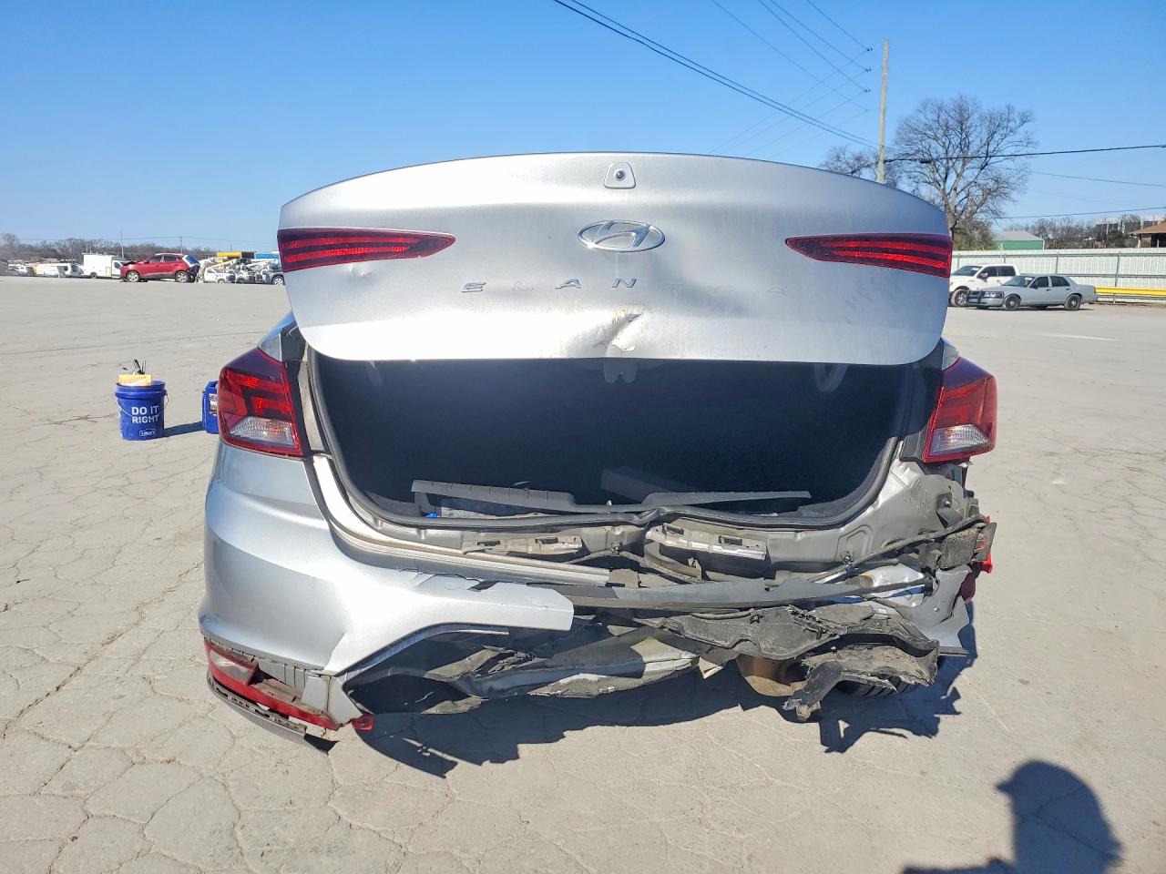 Hyundai ELANTRA Sel