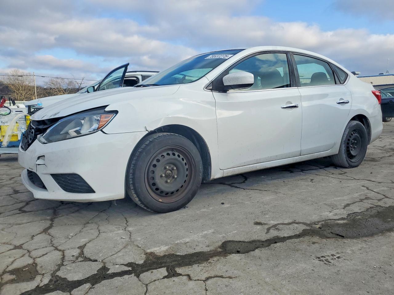 Salvage Nissan Sentra Image